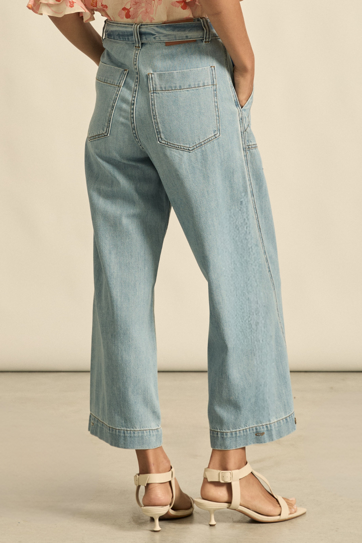 embark jean