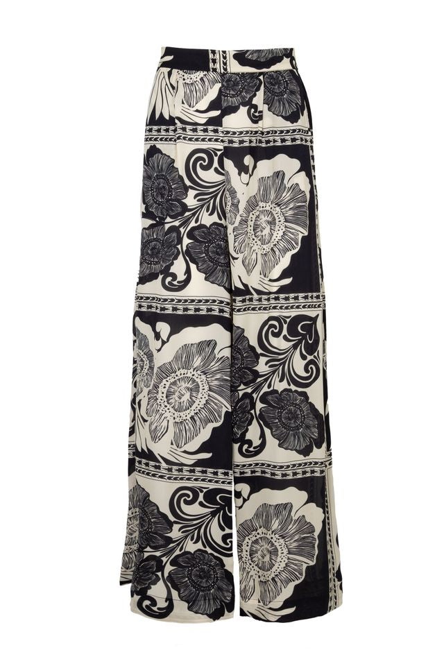 Kick Pleat Pant
